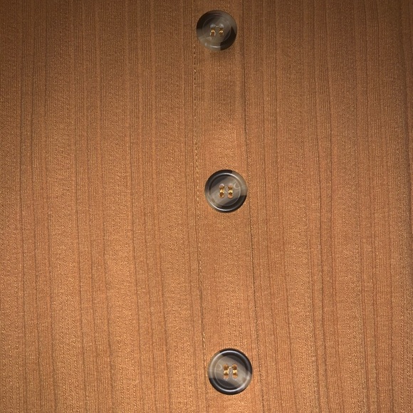 Button Front Top - Picture 4 of 4